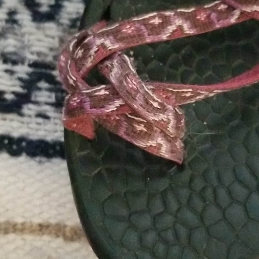 Chacos.. - Picture 4 of 4